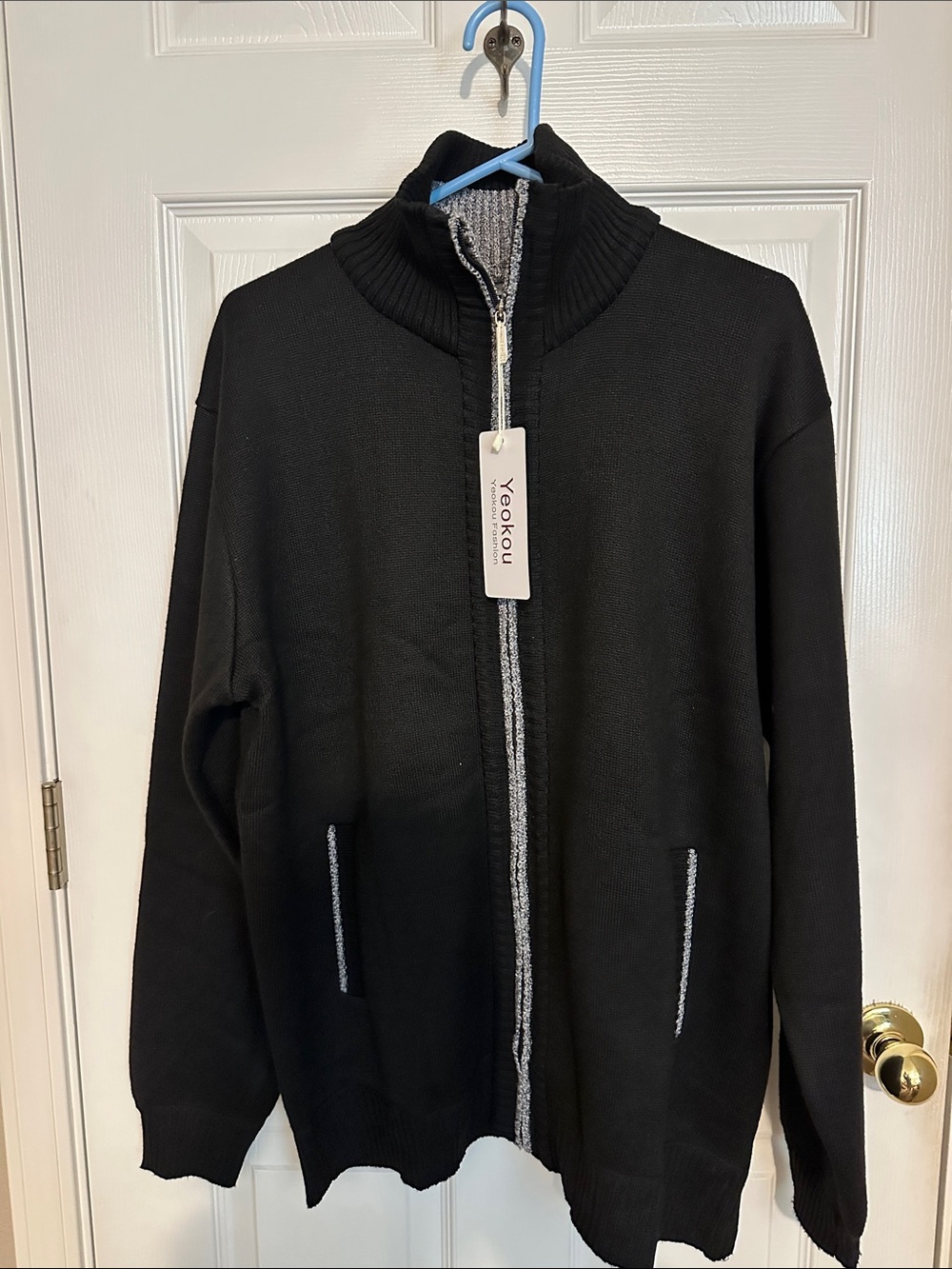 Yeokou Zip Up Sweater